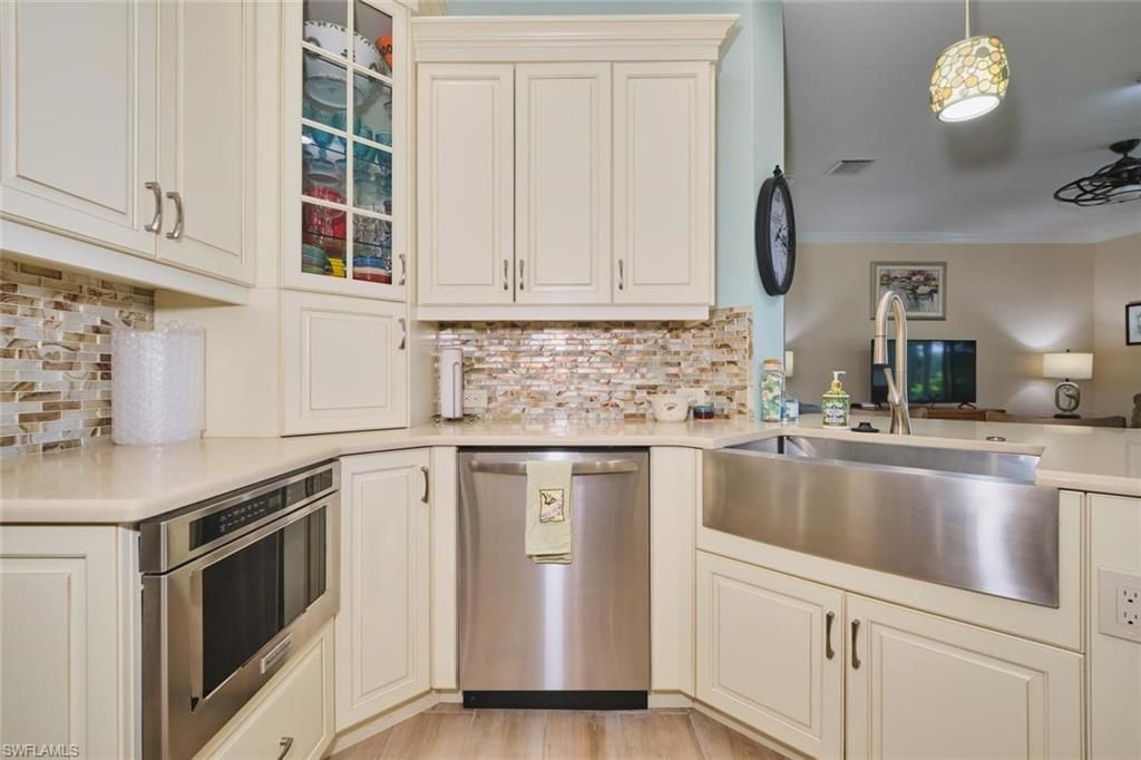 8838 Middlebrook Dr, Fort Myers, FL 33908 Photo