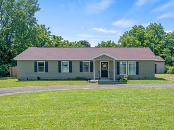 31 Franklin Avenue , Oswego, NY 13126