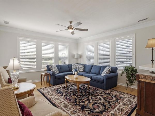 6 Overlook Dr, Unit 305, Andover, MA 01810