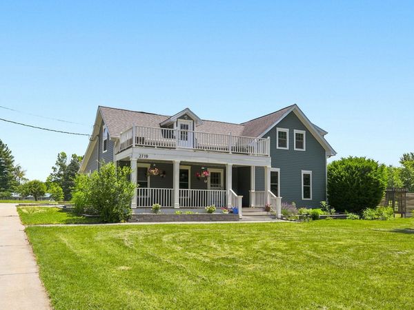 2719 S Cleveland Avenue, St. Joseph, MI 49085