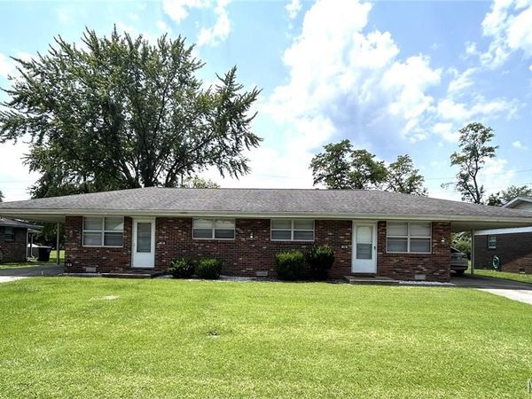 106 Liberty Drive , Belleville, IL 62226