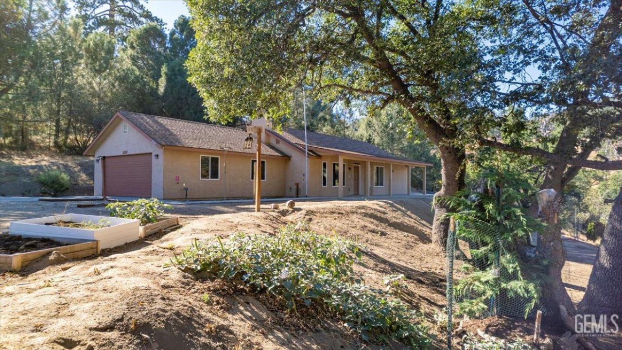 25340 Deertrail Drive, Tehachapi, CA 93561 Main Photo