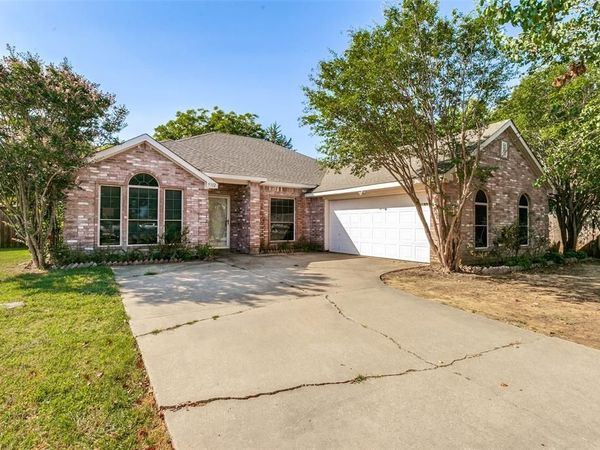 5312 Paulie Drive , Denton, TX 76208