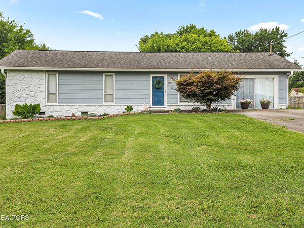 8221 Broken Arrow Drive, Knoxville, TN 37923