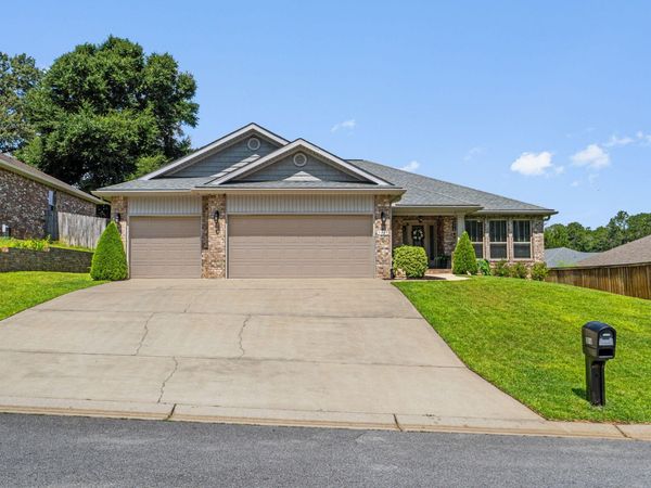 3019 Crown Creek Circle, Crestview, FL 32539