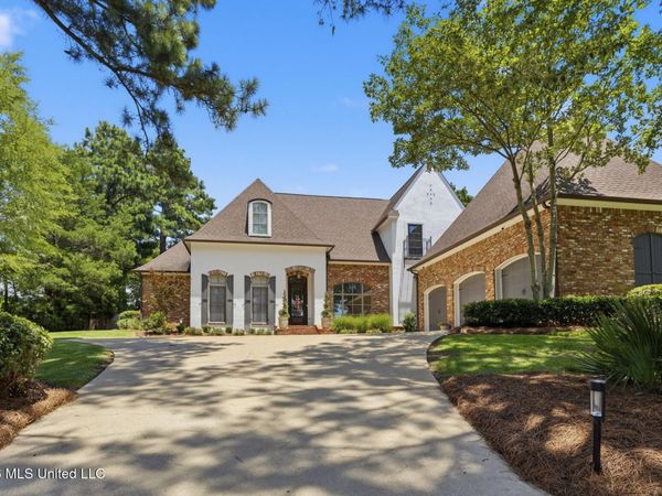 100 Cedar Woods Drive, Madison, MS 39110