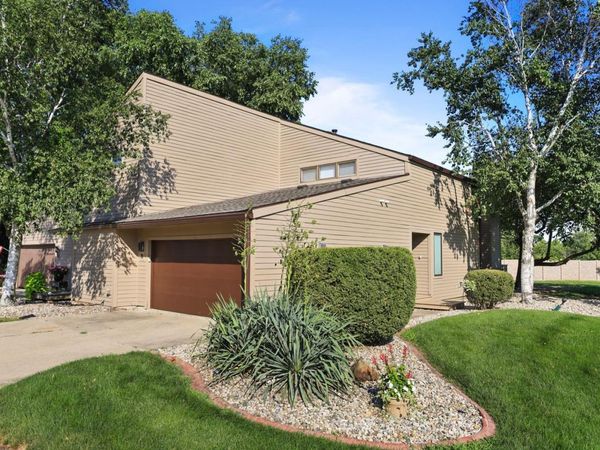 16 Briar Hill Circle , Champaign, IL 61822