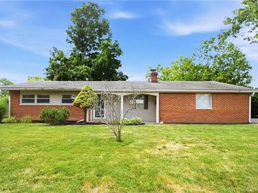118 Jeanette Avenue, Centerville, OH 45458