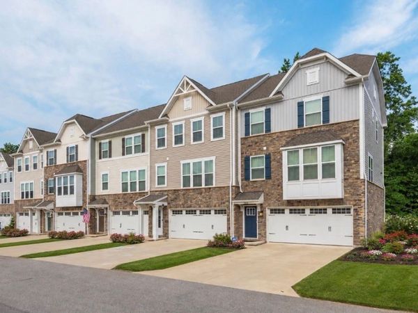 1422 Chateau Place, Avon, OH 44011
