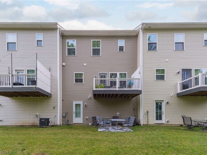1422 Chateau Place, Avon, OH 44011 Photo 2
