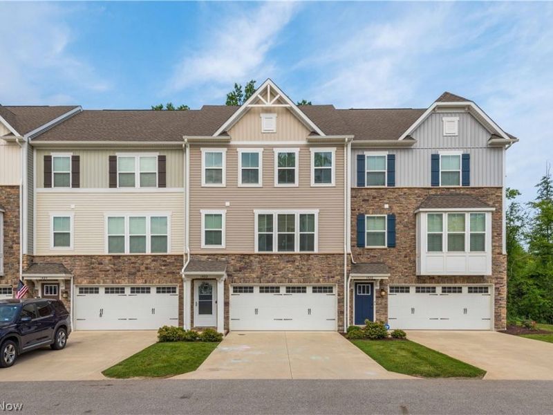 1422 Chateau Place, Avon, OH 44011 Photo 5