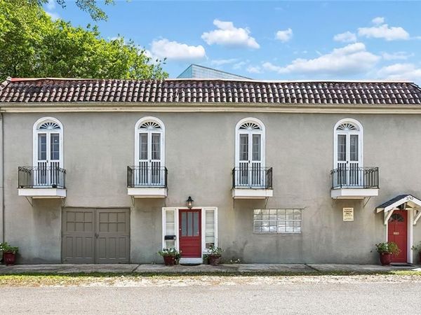 330 DAHLIA Street, Metairie, LA 70005