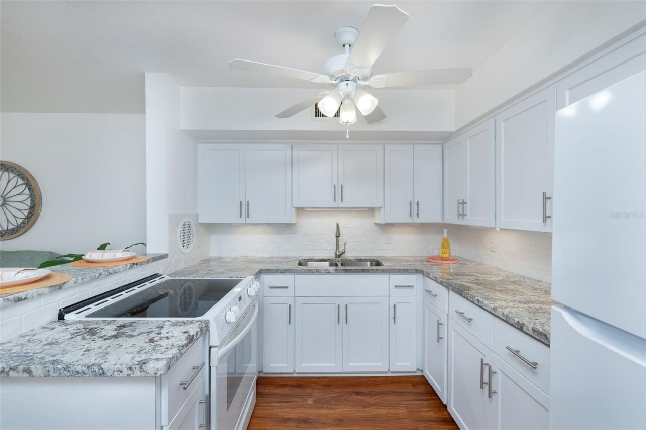 4154 56th Street N, Unit 720, Kenneth City, FL 33709 Photo