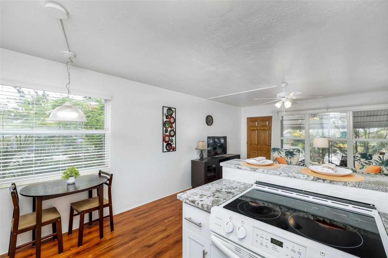 4154 56th Street N, Unit 720, Kenneth City, FL 33709 Photo