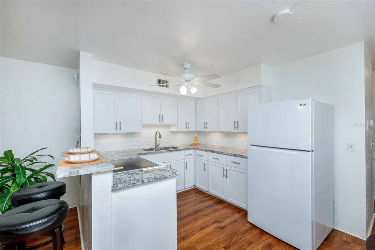 4154 56th Street N, Unit 720, Kenneth City, FL 33709 Photo