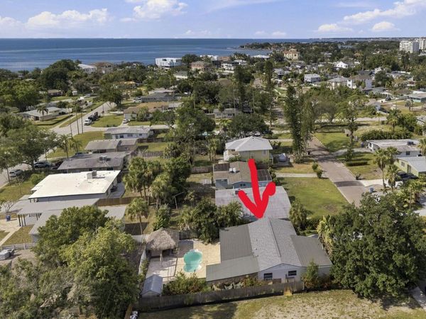 3947 HUNTINGTON STREET NE, ST PETERSBURG, FL 33703