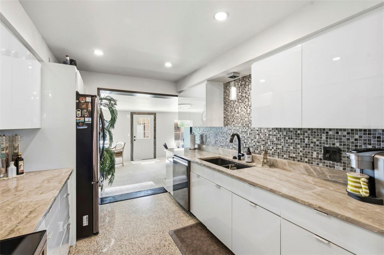 3947 Huntington Street Ne, Saint Petersburg, FL 33703 Photo
