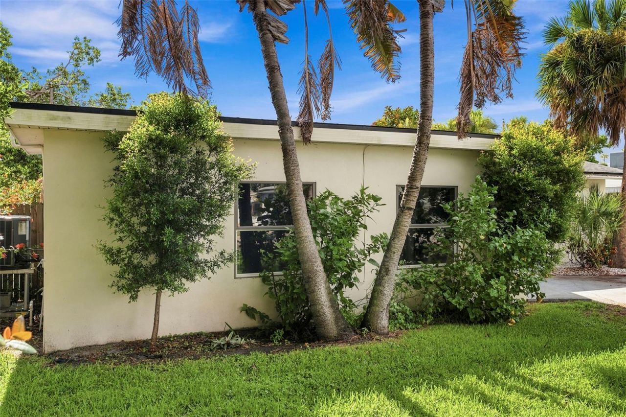 3947 Huntington Street Ne, Saint Petersburg, FL 33703 Photo