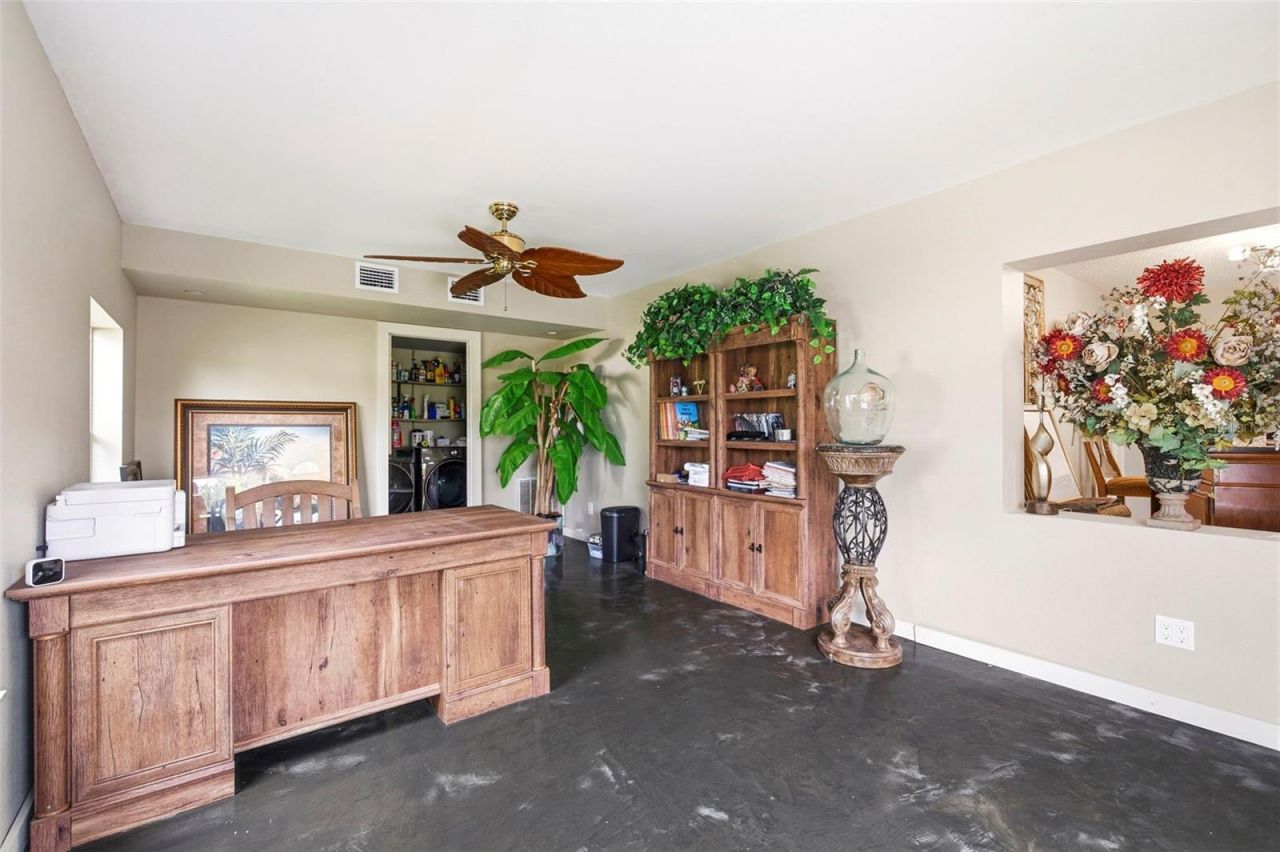 3947 Huntington Street Ne, Saint Petersburg, FL 33703 Photo
