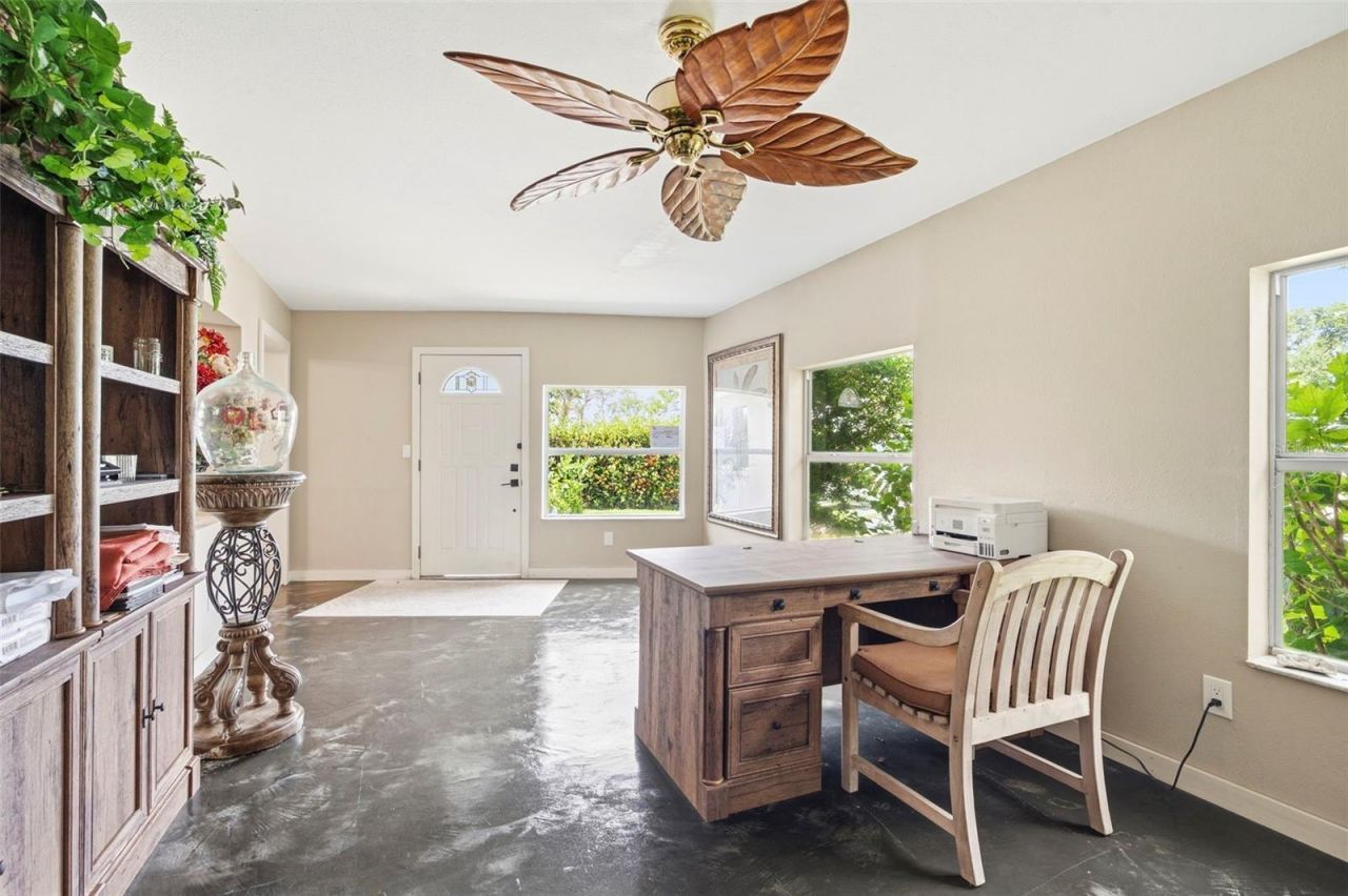 3947 Huntington Street Ne, Saint Petersburg, FL 33703 Photo