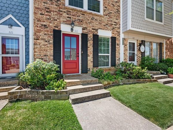 61 Abbey Road , Euless, TX 76039