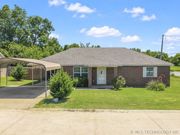 366 Elm Street , Lone Grove, OK 73443
