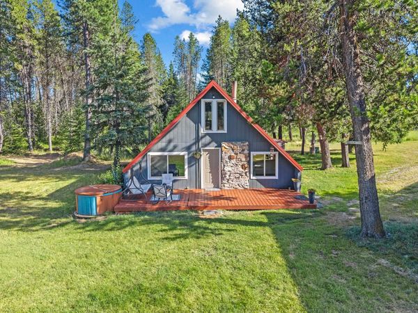 6612 Highway 211 Hwy, Newport, WA 99156
