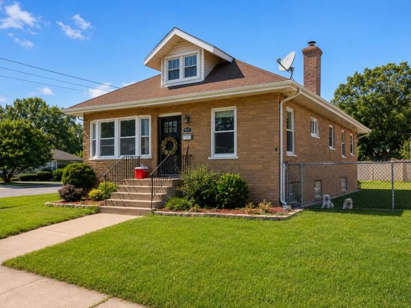 5568 W 96th Street , Oak Lawn, IL 60453