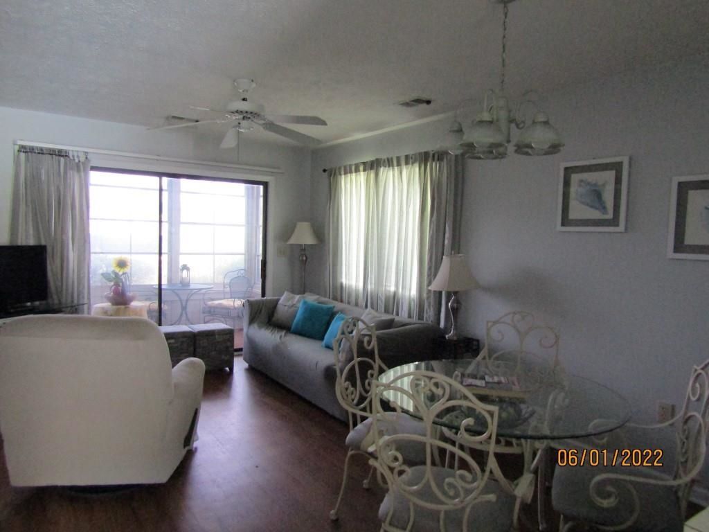 4266 Pinehurst Circle  Photo 6