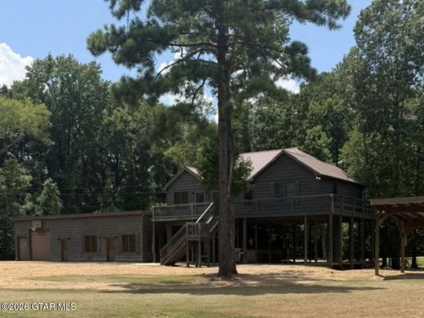 558 Humphries Cove Road, West Point, MS 39773