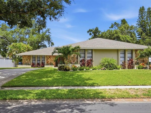 707 KNOLLWOOD DRIVE , LARGO, FL 33770