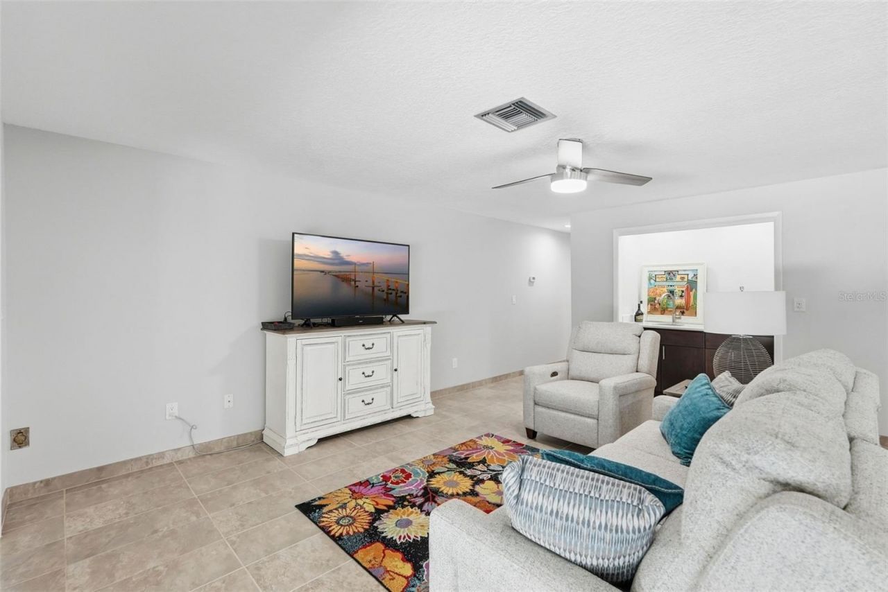 707 Knollwood Drive , Largo, FL 33770 Photo
