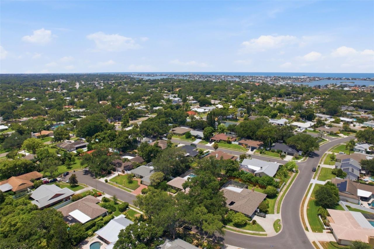 707 Knollwood Drive , Largo, FL 33770 Photo