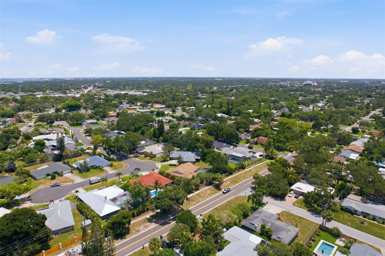 707 Knollwood Drive , Largo, FL 33770 Photo