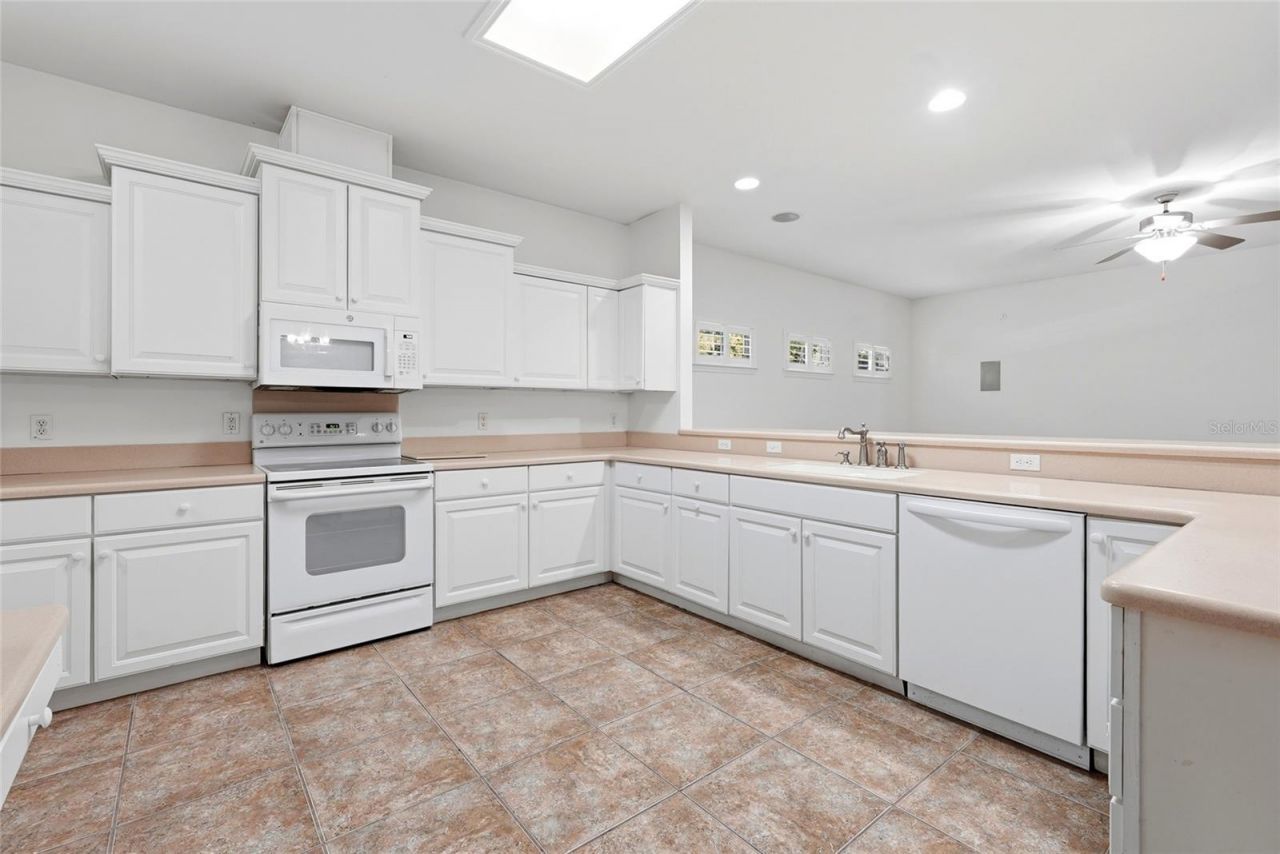 8693 SW 76th Place , Gainesville, FL 32608 Photo