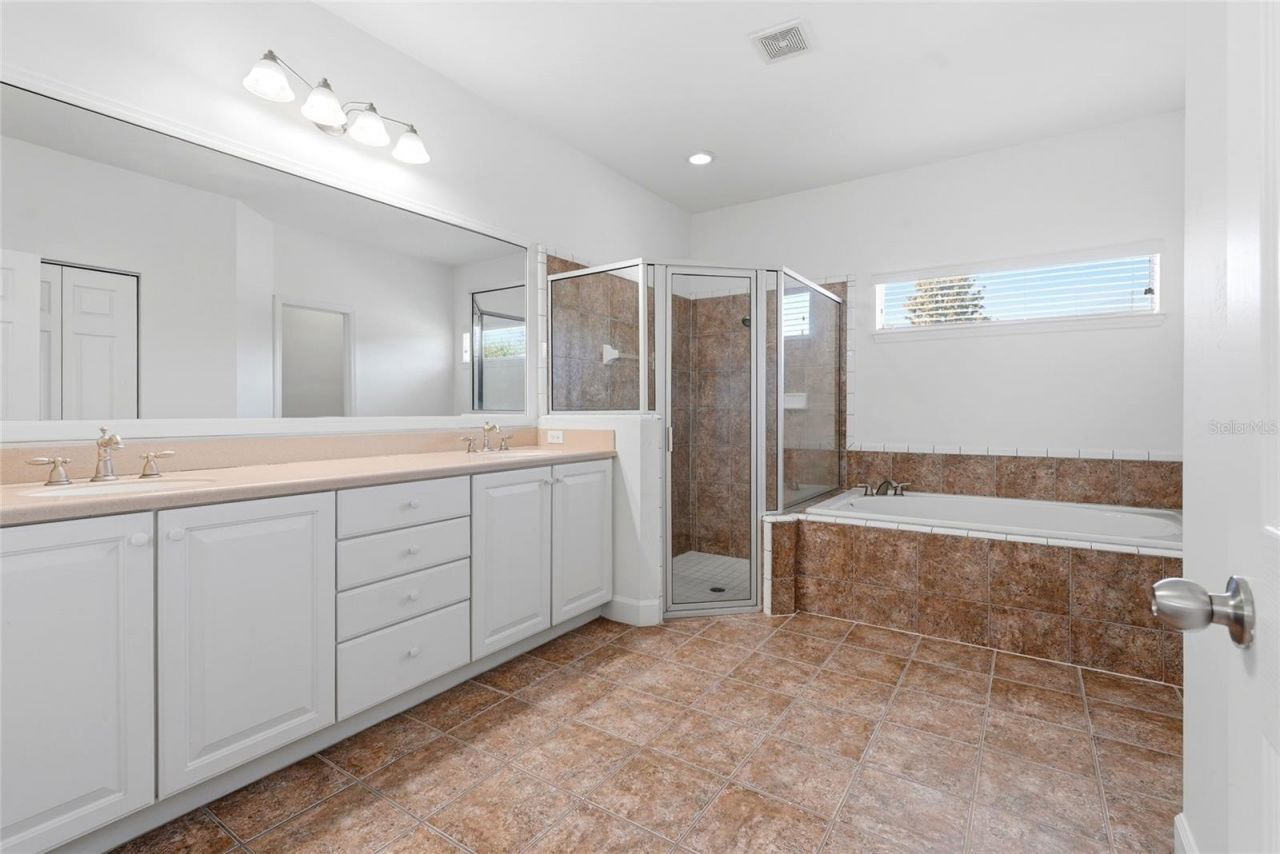 8693 SW 76th Place , Gainesville, FL 32608 Photo