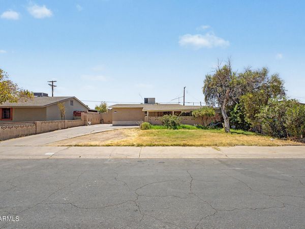6909 W Wolf Street, Phoenix, AZ 85033