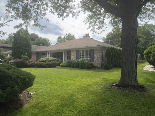 6618 N Lightfoot Avenue, Chicago, IL 60646