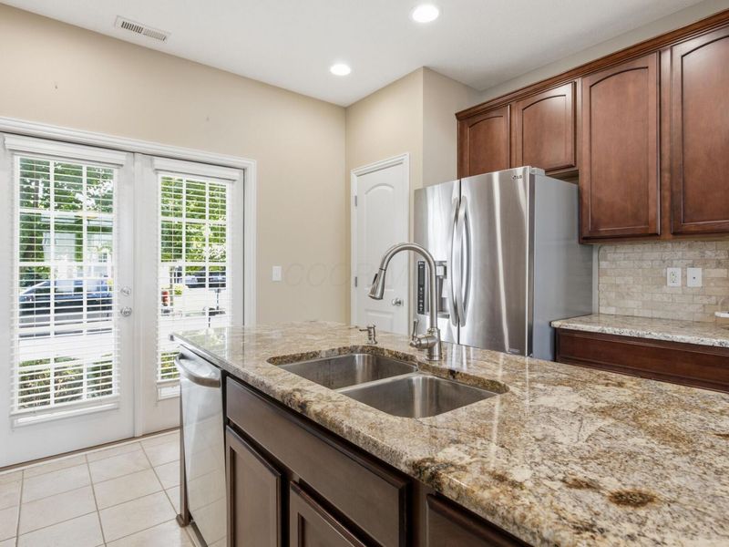 6810 John Drive, Canal Winchester, OH 43110 Photo 18