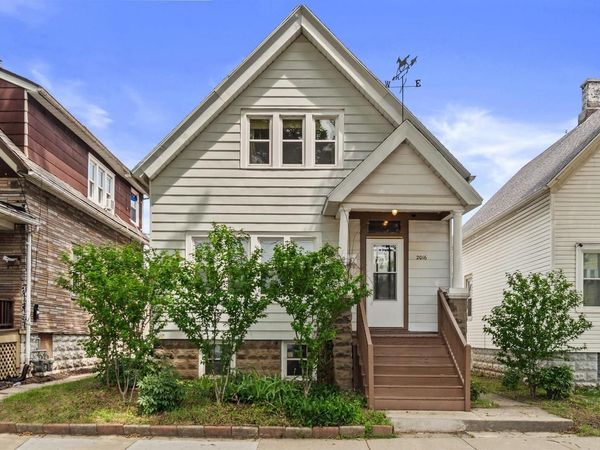 2016 W Orchard STREET, Milwaukee, WI 53204