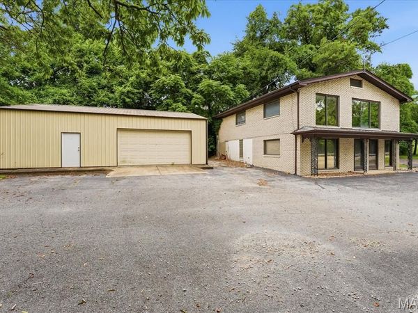 7100 Old Saint Louis Road, Belleville, IL 62223