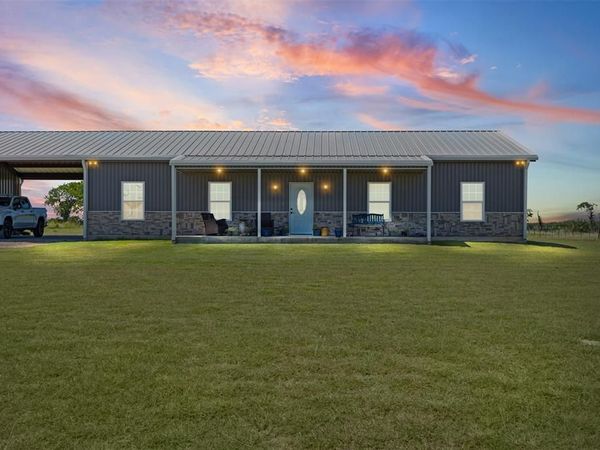 511 E Pecan Tree Road, Waxahachie, TX 75165