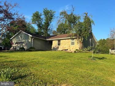 223 PINEVIEW DRIVE, PALMYRA, PA 17078