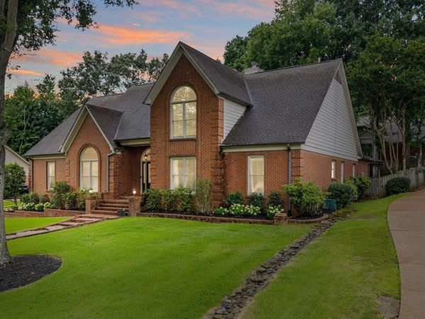 2673 HUNTERS FOREST DR, Germantown, TN 38138