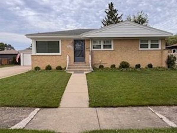 9317 Olcott Avenue , Morton Grove, IL 60053