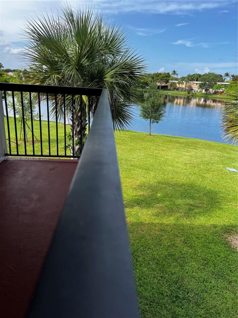 9794 Nob Hill Ct , Unit 2994, Sunrise, FL 33351 Photo