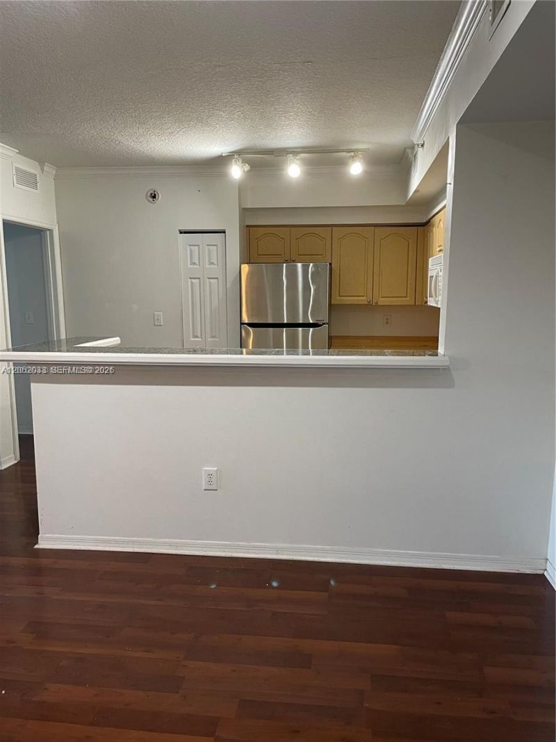 6861 SW 44th St , Unit 209, Miami, FL 33155 Photo