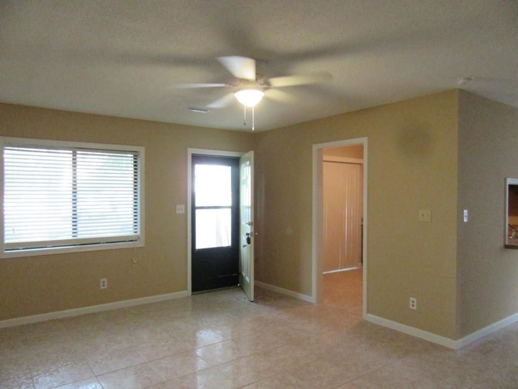 1450 Turkey Ridge Rd.  Photo 4