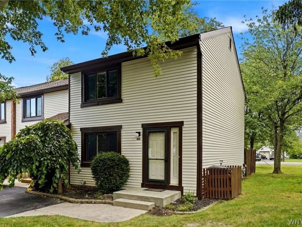 151 Charlesgate Circle , East Amherst, NY 14051