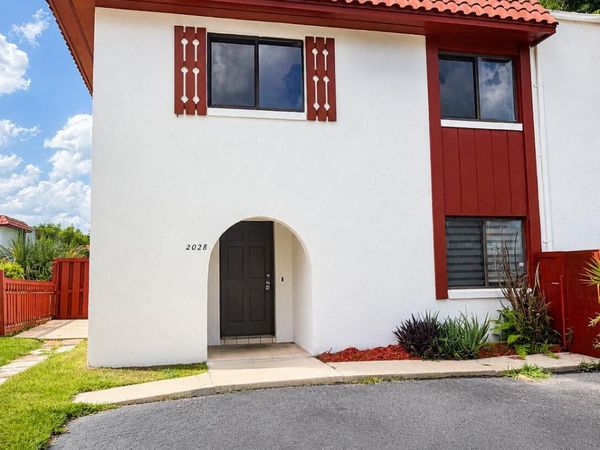 2028 Oak Meadow Circle, South Daytona, FL 32119